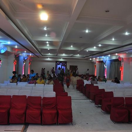 Hotel Sita Manor Gwalior Esterno foto