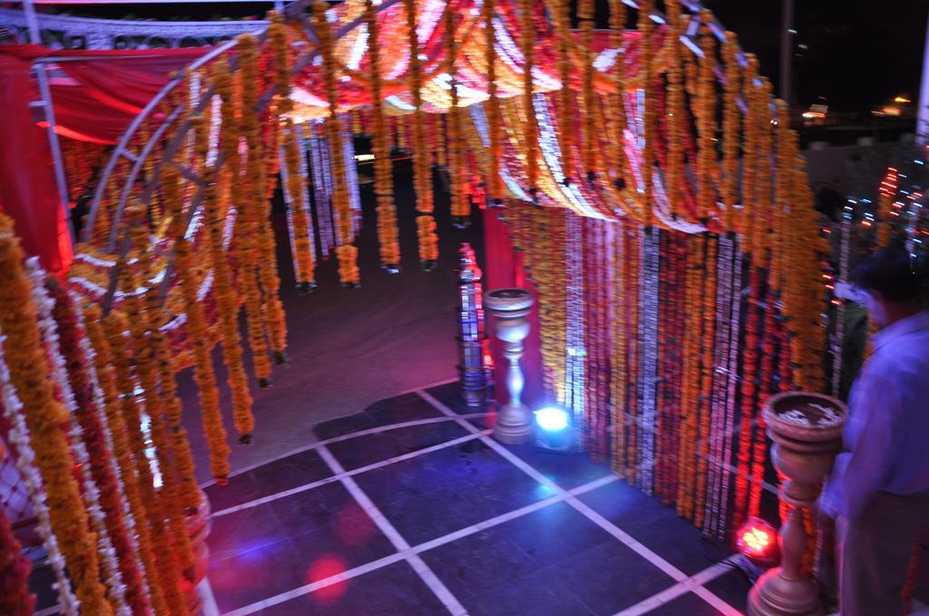 Hotel Sita Manor Gwalior Esterno foto