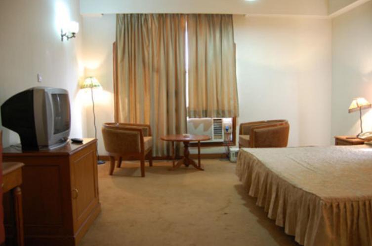 Hotel Sita Manor Gwalior Esterno foto
