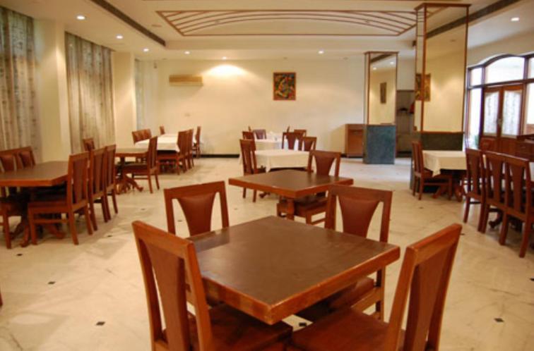 Hotel Sita Manor Gwalior Esterno foto