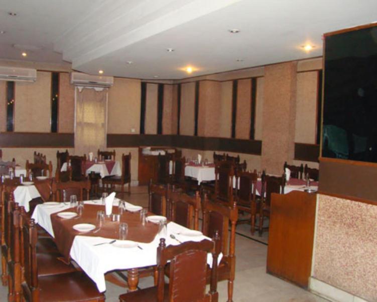 Hotel Sita Manor Gwalior Esterno foto
